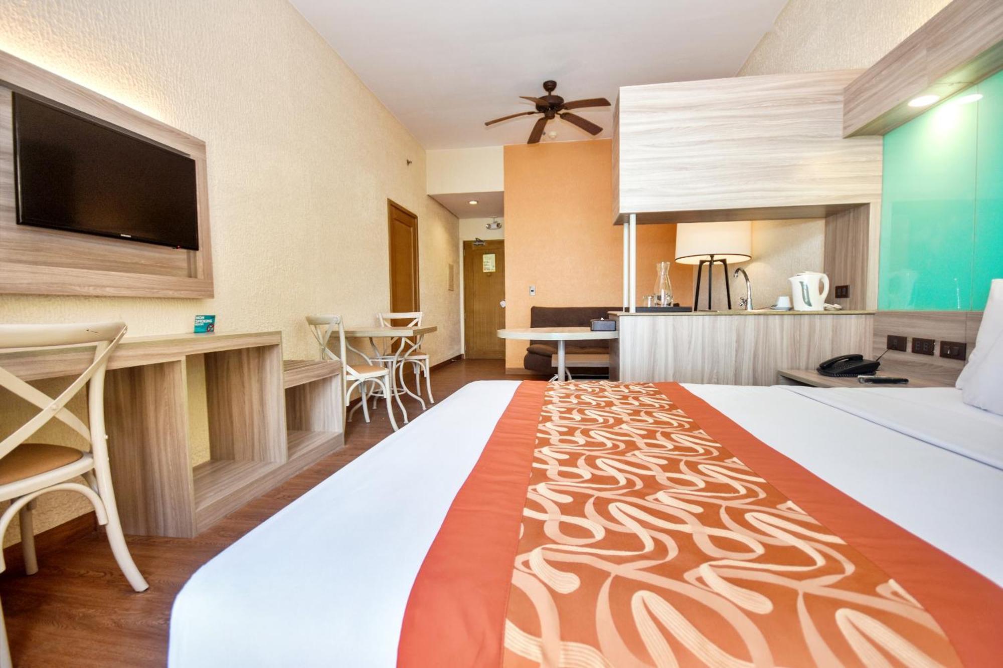 ไมโครเทลบายวินด์แฮมโบราเคย์ Hotel Balabag  ภายนอก รูปภาพ