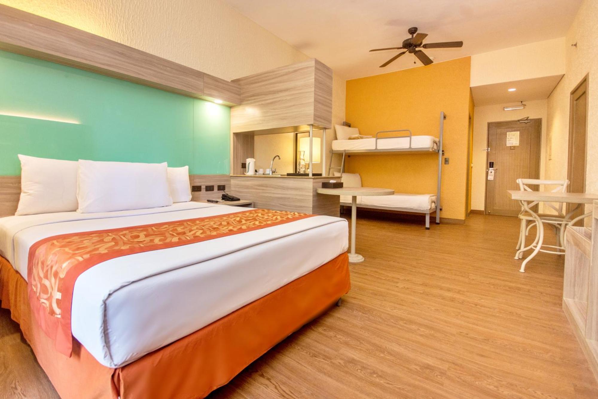 ไมโครเทลบายวินด์แฮมโบราเคย์ Hotel Balabag  ภายนอก รูปภาพ