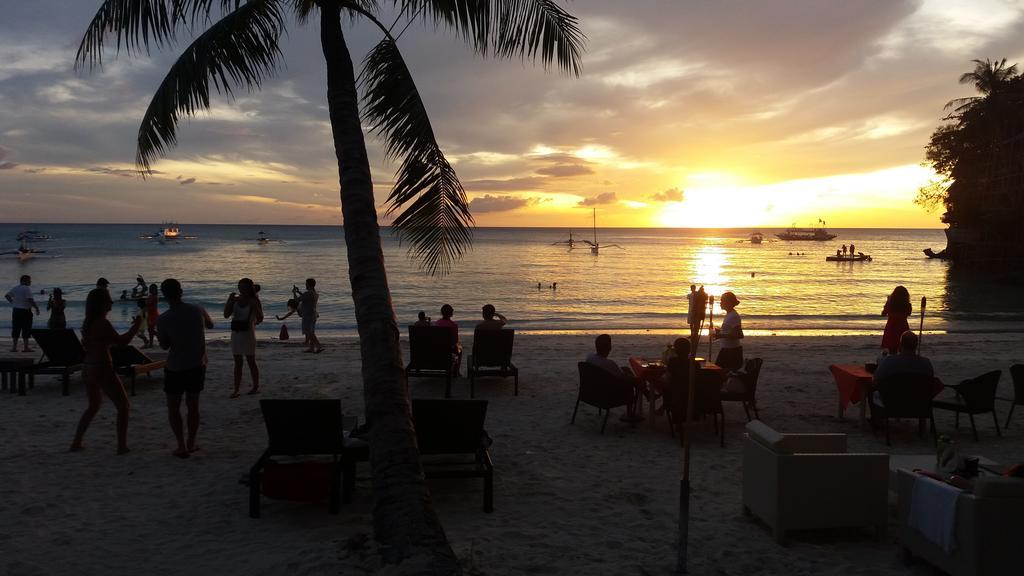 ไมโครเทลบายวินด์แฮมโบราเคย์ Hotel Balabag  ภายนอก รูปภาพ